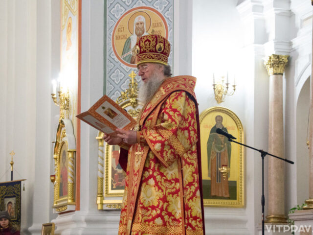 Архиепископ Димитрий возглавил торжественное Пасхальное богослужение в Свято-Успенском соборе города Витебска