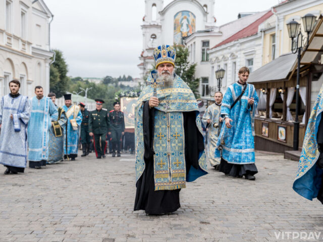 Крестный ход в день праздника Успения Пресвятой Богородицы. Фоторепортаж
