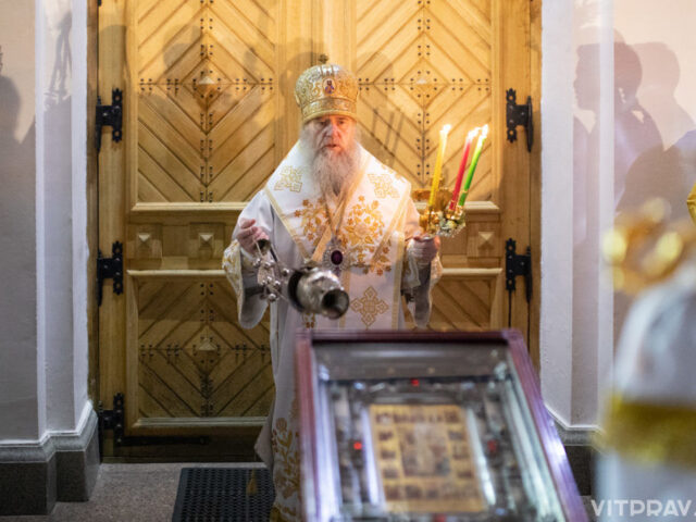 В праздник Светлого Христова Воскресения архиепископ Димитрий возглавил торжественное богослужение в Свято-Успенском соборе города Витебска
