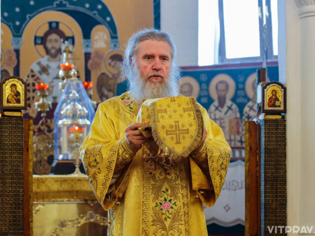 В Неделю 6-ю по Пятидесятнице архиепископ Димитрий совершил Литургию в Свято-Покровском соборе города Витебска