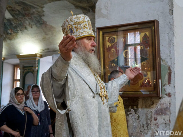 В праздник Преображения Господня архиепископ Димитрий совершил Литургию в храме святой великомученицы Ирины города Москвы 