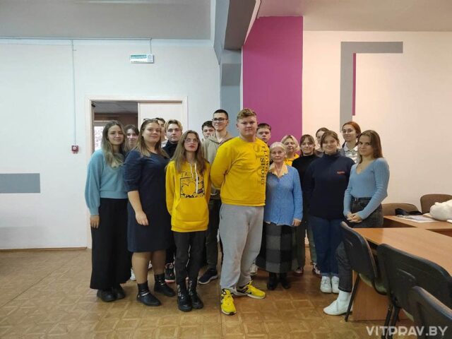 Руководитель Центра материнства, детства и семейных ценностей приняла участие в поэтическом вечере «Материнство – это радость!»