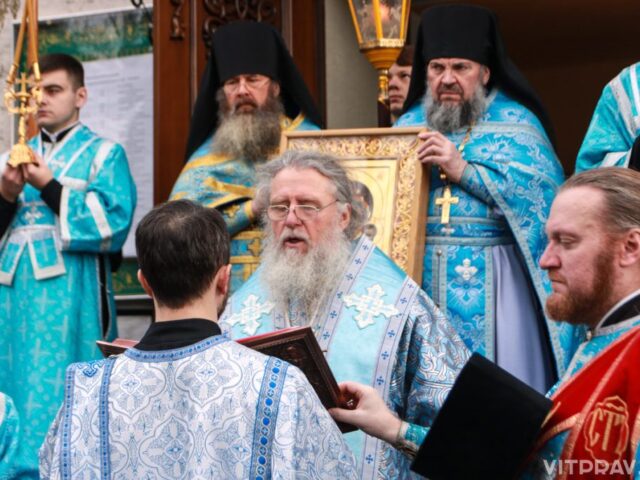 В праздник Казанской иконы Божией Матери архиепископ Димитрий и епископ Евсевий совершили Литургию в одноименном храме Свято-Троицкого Маркова мужского монастыря