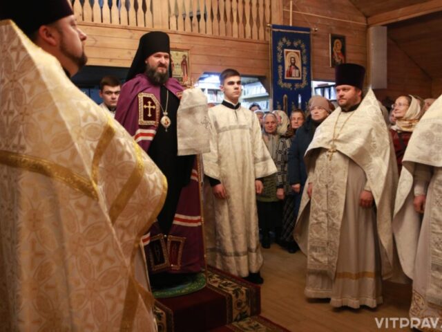 В день памяти Архистратига Михаила епископ Евсевий совершил Литургию в храме святого апостола Андрея Первозванного