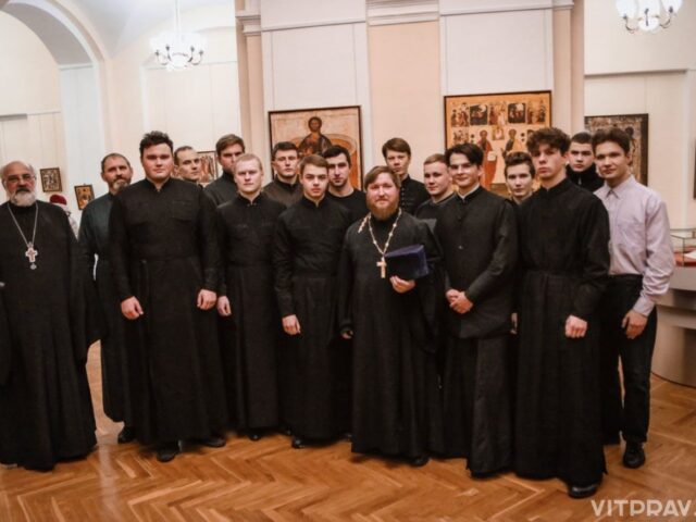 В Витебске открылась выставка “Святыни древнего Новгорода – свет, дошедший через века”