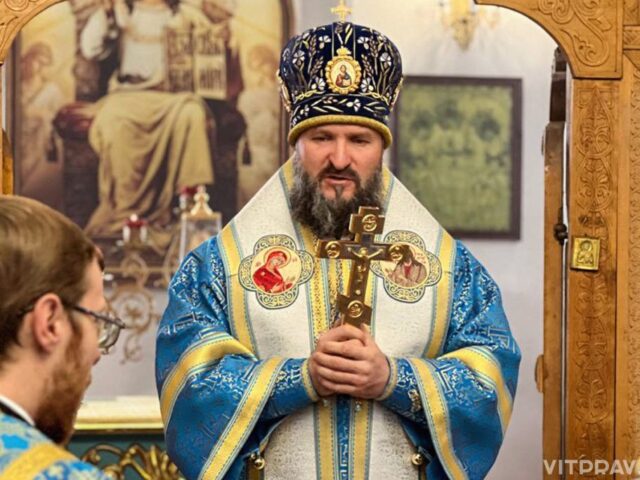 В день памяти святого благоверного великого князя Александра Невского епископ Евсевий совершил Литургию в одноименном храме аг. Крапивно