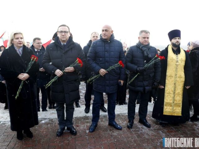 Иерей Тарасий Сидорек принял участие в патриотической акции - посещении мемориала «5-й полк»