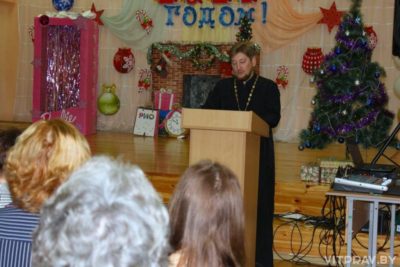 Протоиерей Владимир Кожановский принял участие в общешкольном родительском собрании Боровской средней школы