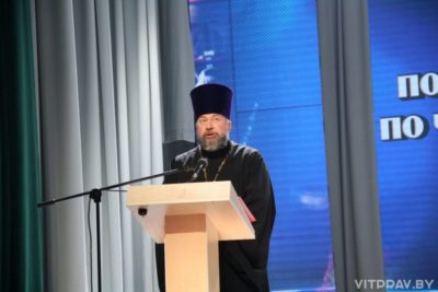 Иерей Дмитрий Савушкин принял участие в торжественном концерте, посвященном 25-летию органов и подразделений по чрезвычайным ситуациям