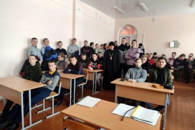 Как с пользой провести День студента рассказал учащимся колледжа иерей Игорь Цветков