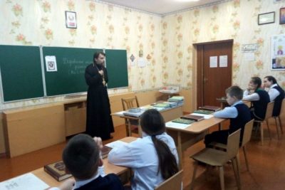 Протоиерей Александр Лазуко поговорил со школьниками о жизни и смерти