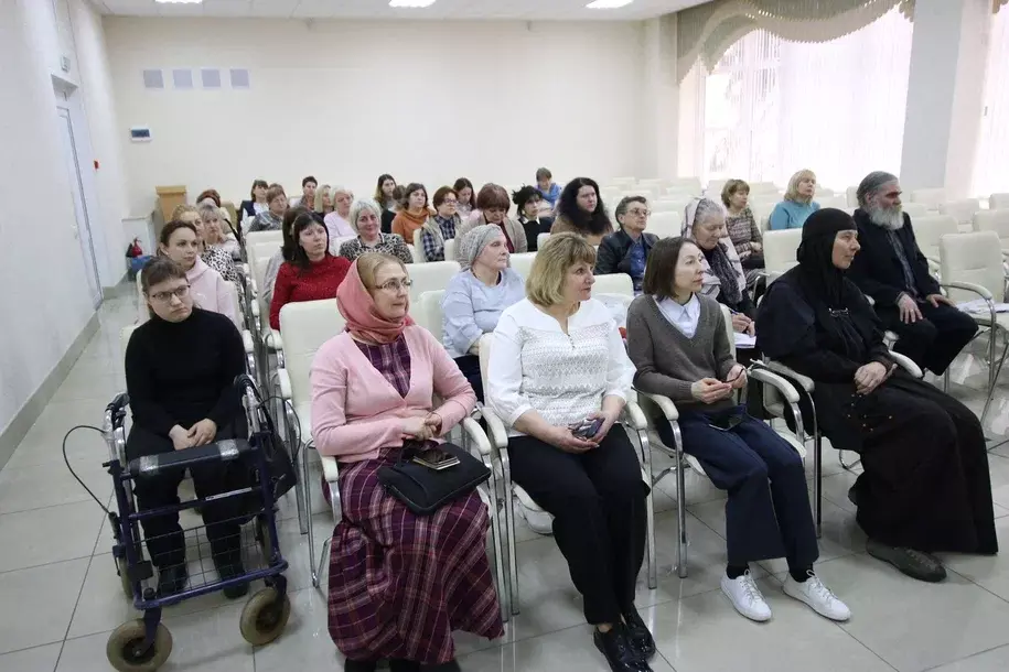 В областной библиотеке им. В.И.Ленина прошла презентация изданий Свято-Елисаветинского женского монастыря г. Минска