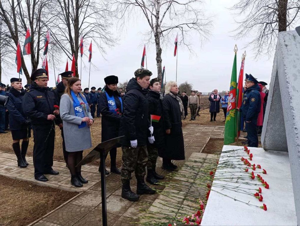 Иерей Вячеслав Пашкевич принял участие в митинге в преддверии Дня памяти жертв Хатыни и в память о сожженых в годы войны деревнях
