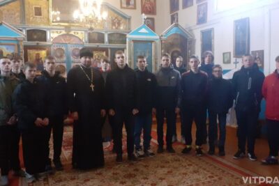 Протоиерей Сергий Лешкевич провел для учащихся 9-х классов экскурсию по храму