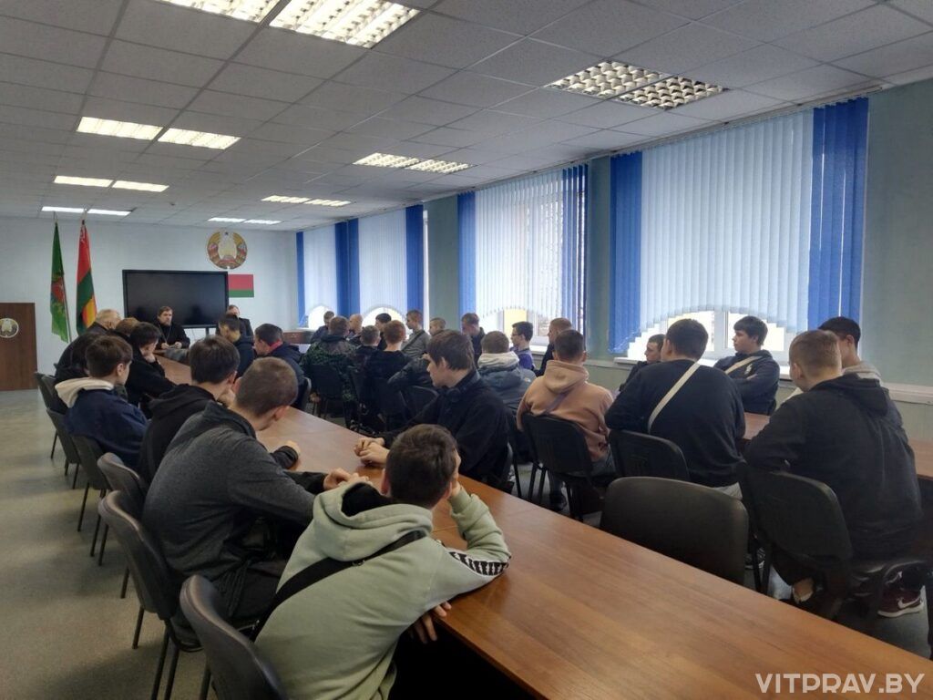 Иерей Вячеслав Зайцев встретился с учащимися и педагогами аграрно-технического колледжа Городка