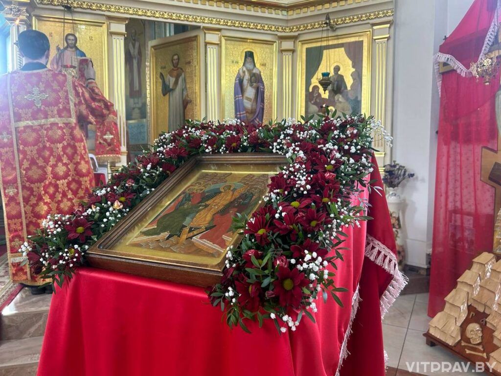 В среду Светлой седмицы епископ Евсевий совершил Литургию в храме Рождества Божией Матери Орши 