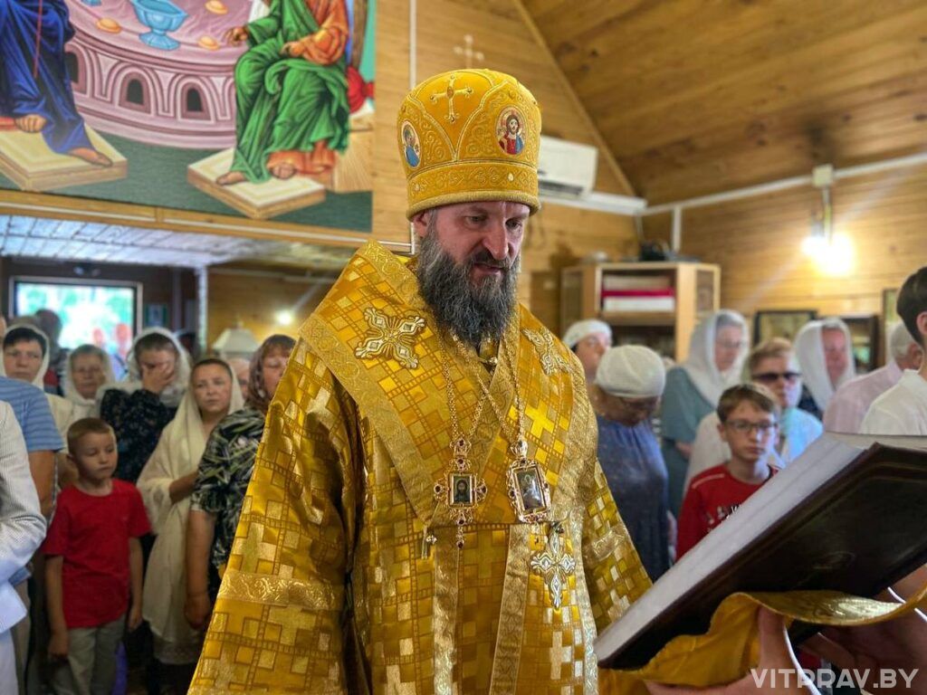 Епископ Евсевий возглавил престольный праздник в храме Всех Святых Витебска