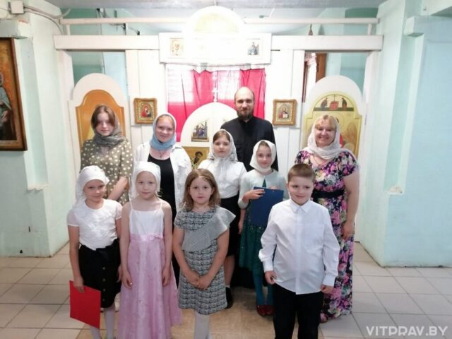 В праздник Святой Пятидесятницы состоялось праздничное мероприятие в приходе храма Рождества Христова Орши