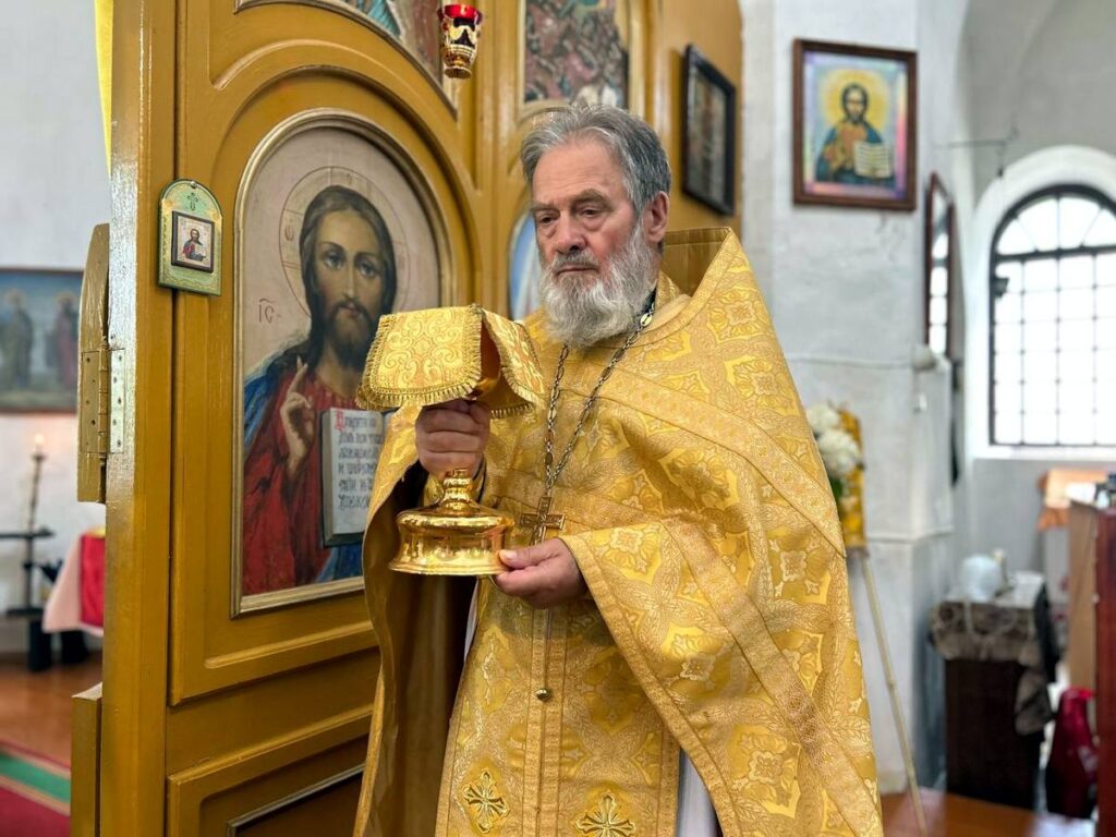 Епископ Евсевий возглавил престольный праздник в храме святых первоверховных апостолов Петра и Павла в д. Браздетчино