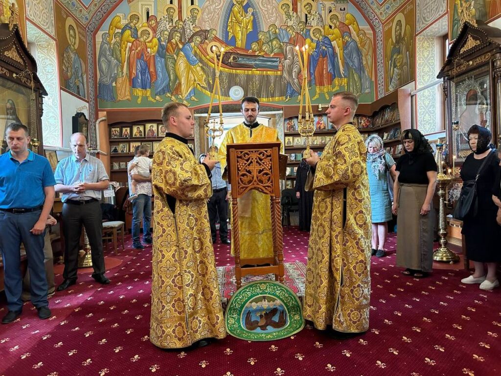 Епископ Евсевий совершил Литургию в Успенском монастыре Орши