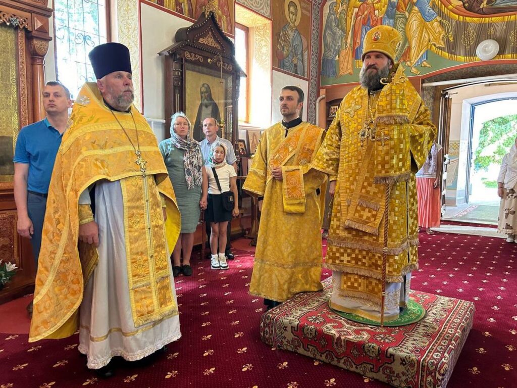 Епископ Евсевий совершил Литургию в Успенском монастыре Орши