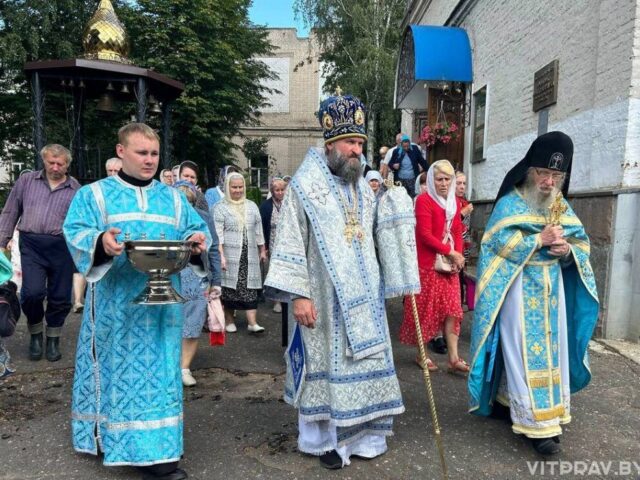В Неделю 4-ю по Пятидесятнице епископ Евсевий совершил Литургию в Троицком Марковом монастыре Витебска