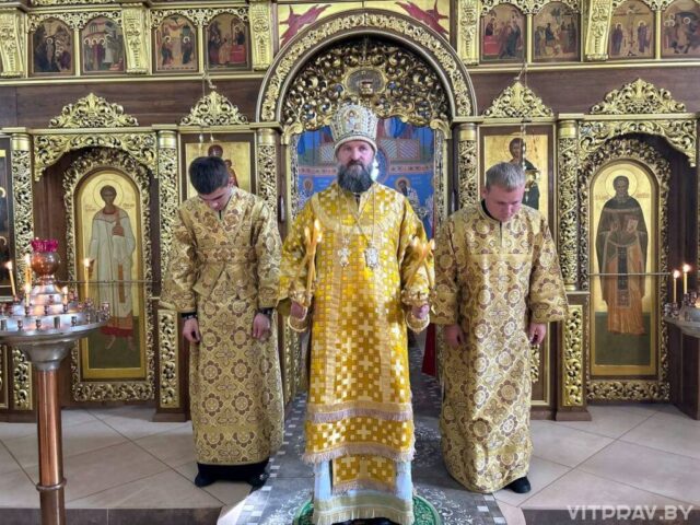 Епископ Евсевий совершил Литургию в Богоявленском Кутеинском монастыре Орши