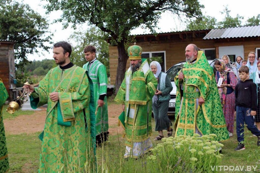 Епископ Евсевий возглавил престольный праздник в храме в честь преподобного Серафима Саровского в д. Свеча