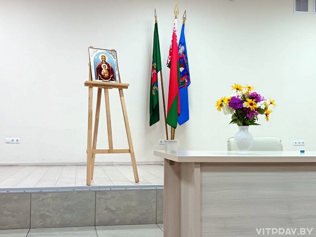 Епископ Евсевий провел очередную беседу в Витебской областной библиотеке имени Ленина