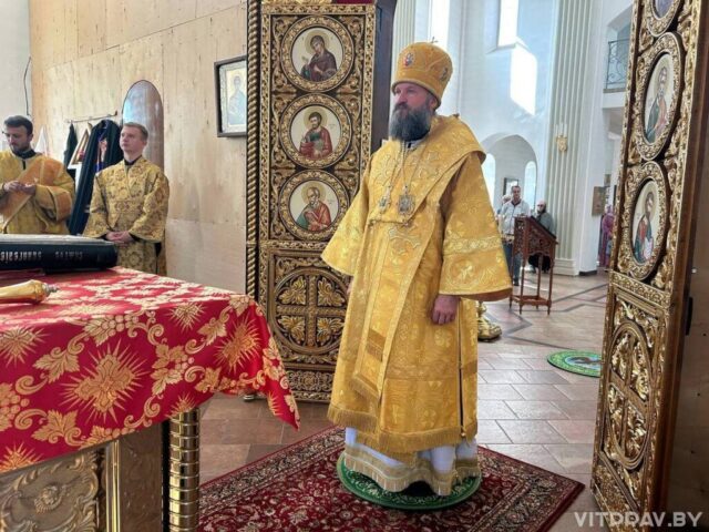 В Неделю 6-ю по Пятидесятнице епископ Евсевий совершил Литургию в храме святого великомученика Димитрия Солунского Витебска