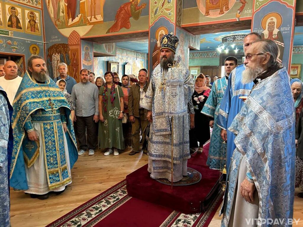 Епископ Евсевий возглавил престольный праздник в Успенском храме Витебска