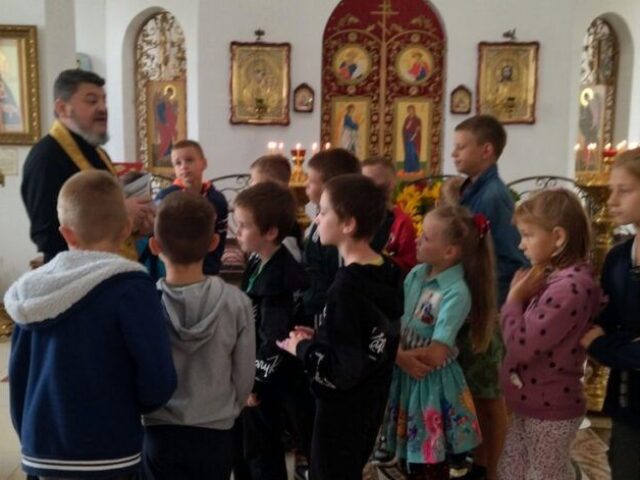 Храм святителя Николая Чудотворца в Шумилино посетили учащиеся школы д. Амбросовичи