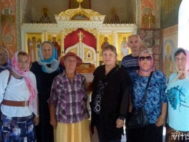 В Покровском монастыре Толочина прошла встреча "Духовный маяк"