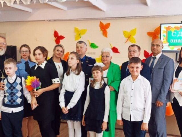 В специальной школе № 26 Витебска состоялась торжественная линейка, посвященная Дню знаний
