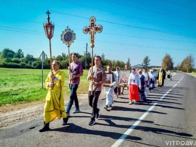 В Чашниках в День города был совершен молебен и крестный ход