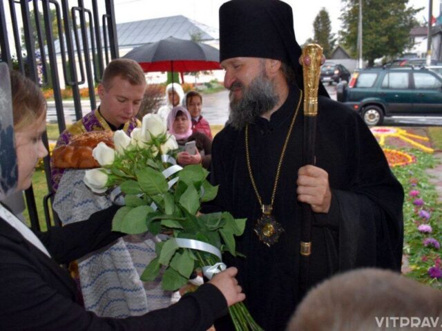 Епископ Евсевий возглавил престольный праздник в храме Воздвижения Креста Господня в Лиозно