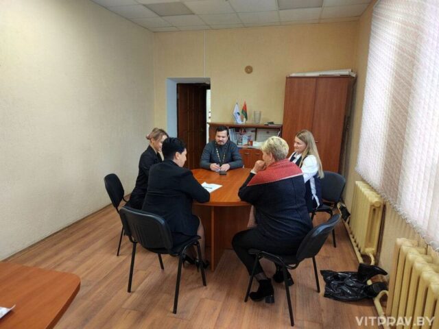 Иерей Михаил Машлякевич принял участие в заседании в сельисполкоме аг. Вороны