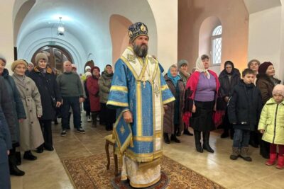 Епископ Евсевий возглавил престольный праздник во Введенском храме Толочина