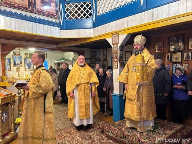 Епископ Евсевий возглавил престольный праздник в храме святителя Николая Чудотворца г. Дубровно