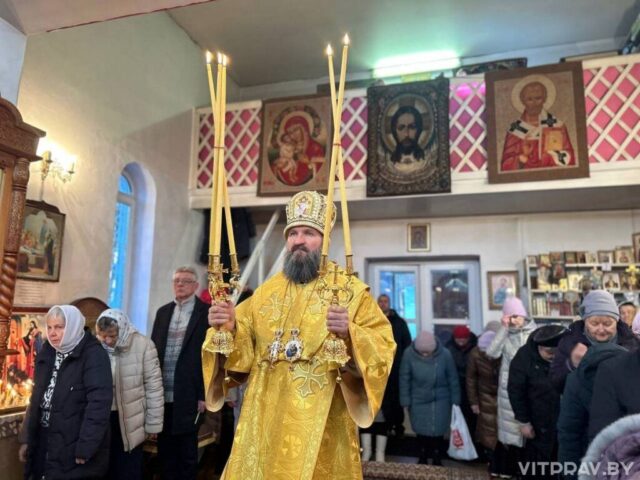 Епископ Евсевий совершил Литургию в храме Преображения Господня г. Барани