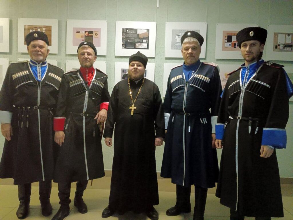 Иерей Андрей Ярмольчук произнес напутственное слово на концерте, приуроченном к Международному дню инвалидов