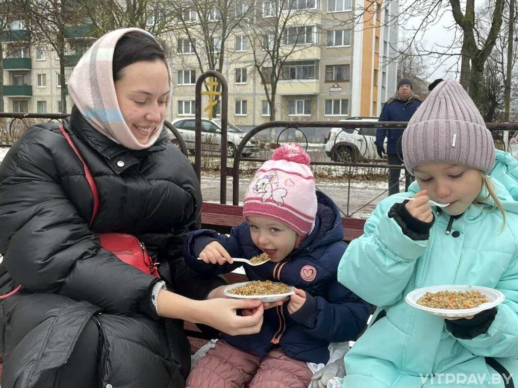 В храме святителя Николая Чудотворца Новолукомля прошел престольный праздник
