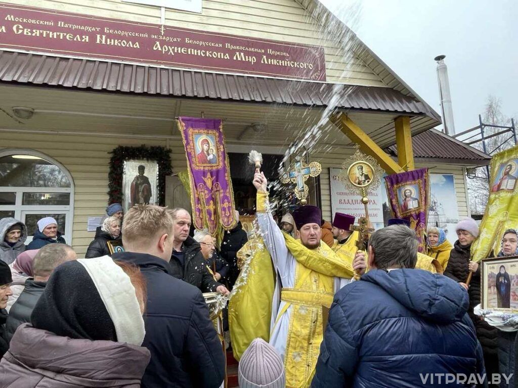 В храме святителя Николая Чудотворца Новолукомля прошел престольный праздник