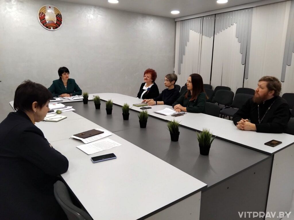 Благочинный Николаевского округа принял участие в заседание комиссии отдела идеологии Октябрьского района г. Витебска