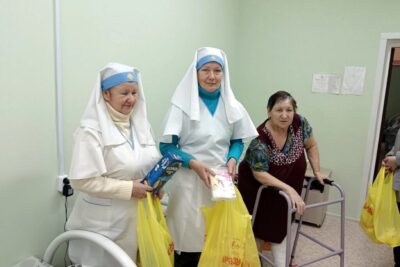 В рамках акции "От всей души" сестры милосердия посетили больницы сестринского ухода Лепельского района