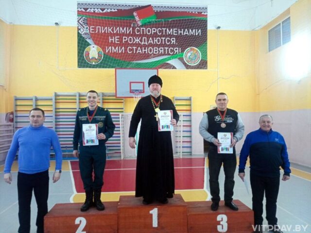 Команда храма святого апостола Андрея Первозванного Городка заняла I место в турнире по русским шашкам
