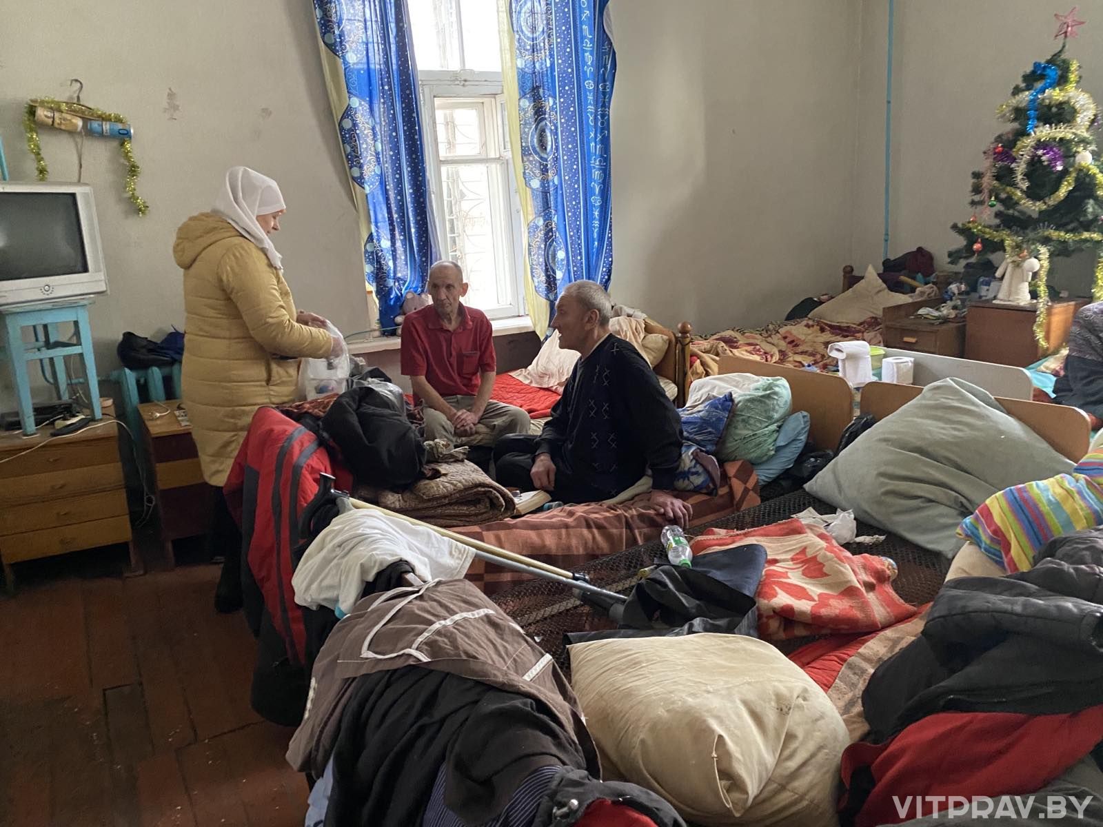 Сестры милосердия храма Рождества Христова г. Орши посетили Центр пребывания лиц без определённого места жительства Оршанского района