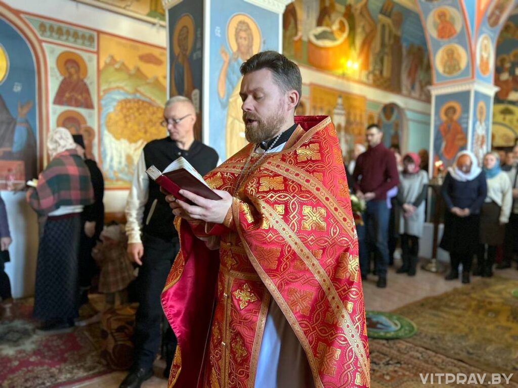 В Неделю о Страшном суде епископ Евсевий совершил Литургию в храме сщмч. Харлампия аг. Новка