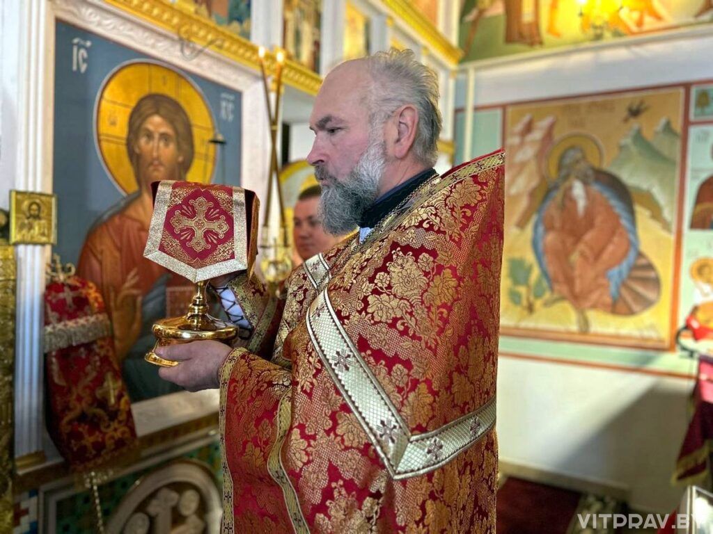 В Неделю о Страшном суде епископ Евсевий совершил Литургию в храме сщмч. Харлампия аг. Новка