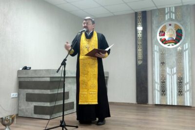 Протоиерей Валерий Серко поздравил с праздником сотрудников Оршанского отдела внутренних дел на транспорте
